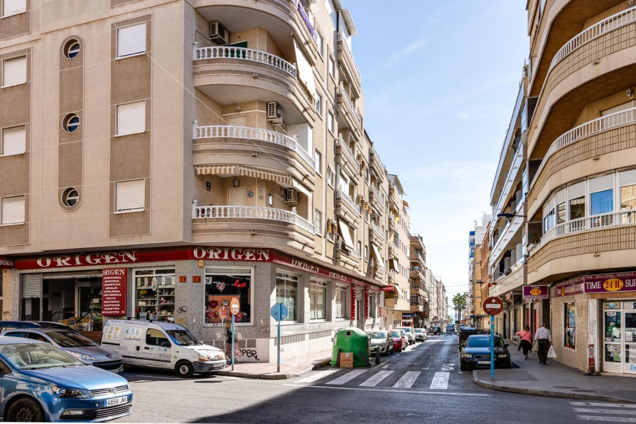 Apartamento Caballero De Rodas Torrevieja Luaran gambar