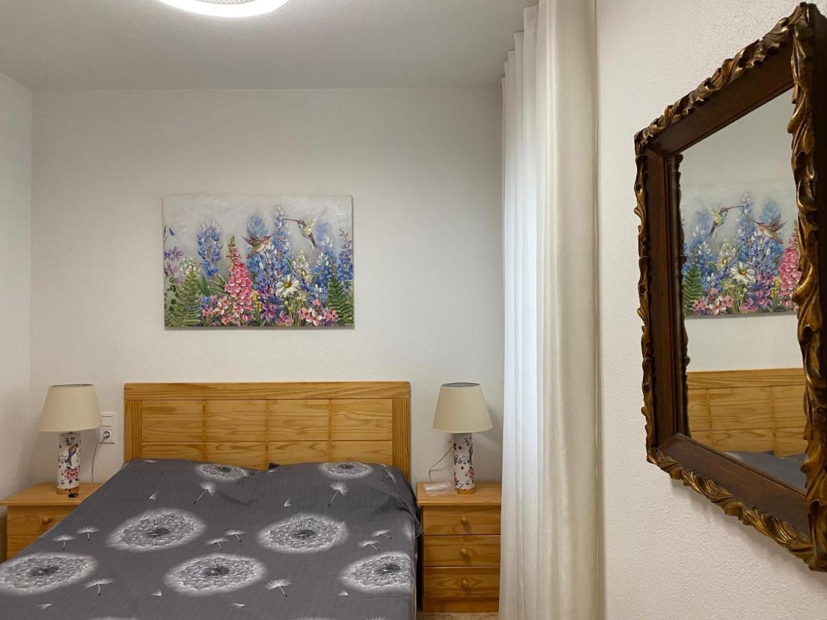 Apartamento Caballero De Rodas Torrevieja Luaran gambar